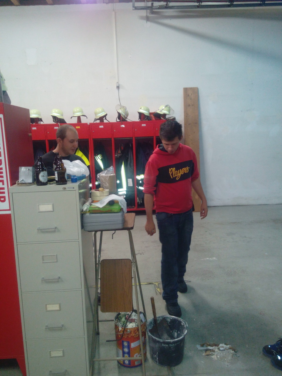 Unsere Fahrzeughalle erstrahlt im neuen Glanz