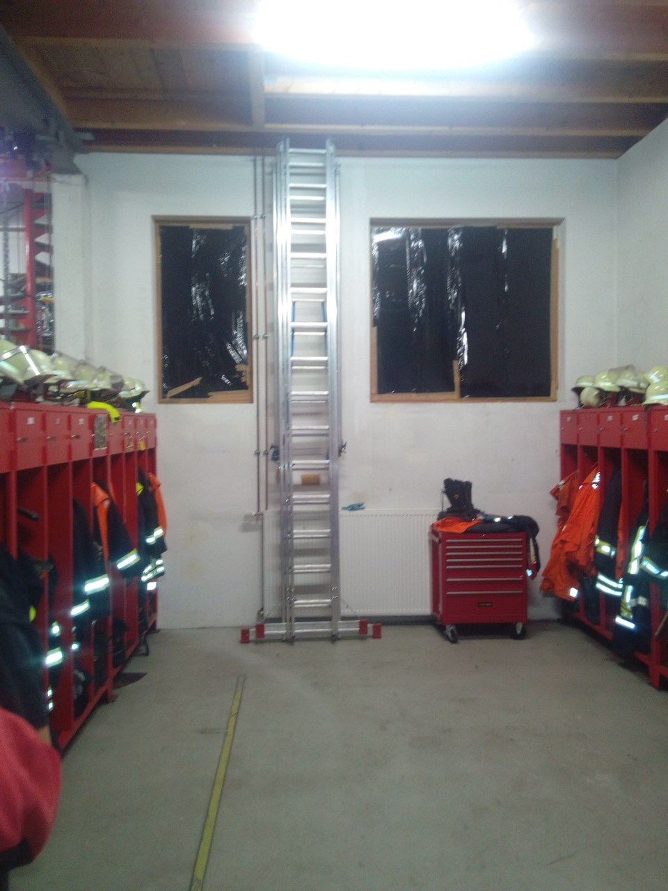 Unsere Fahrzeughalle erstrahlt im neuen Glanz