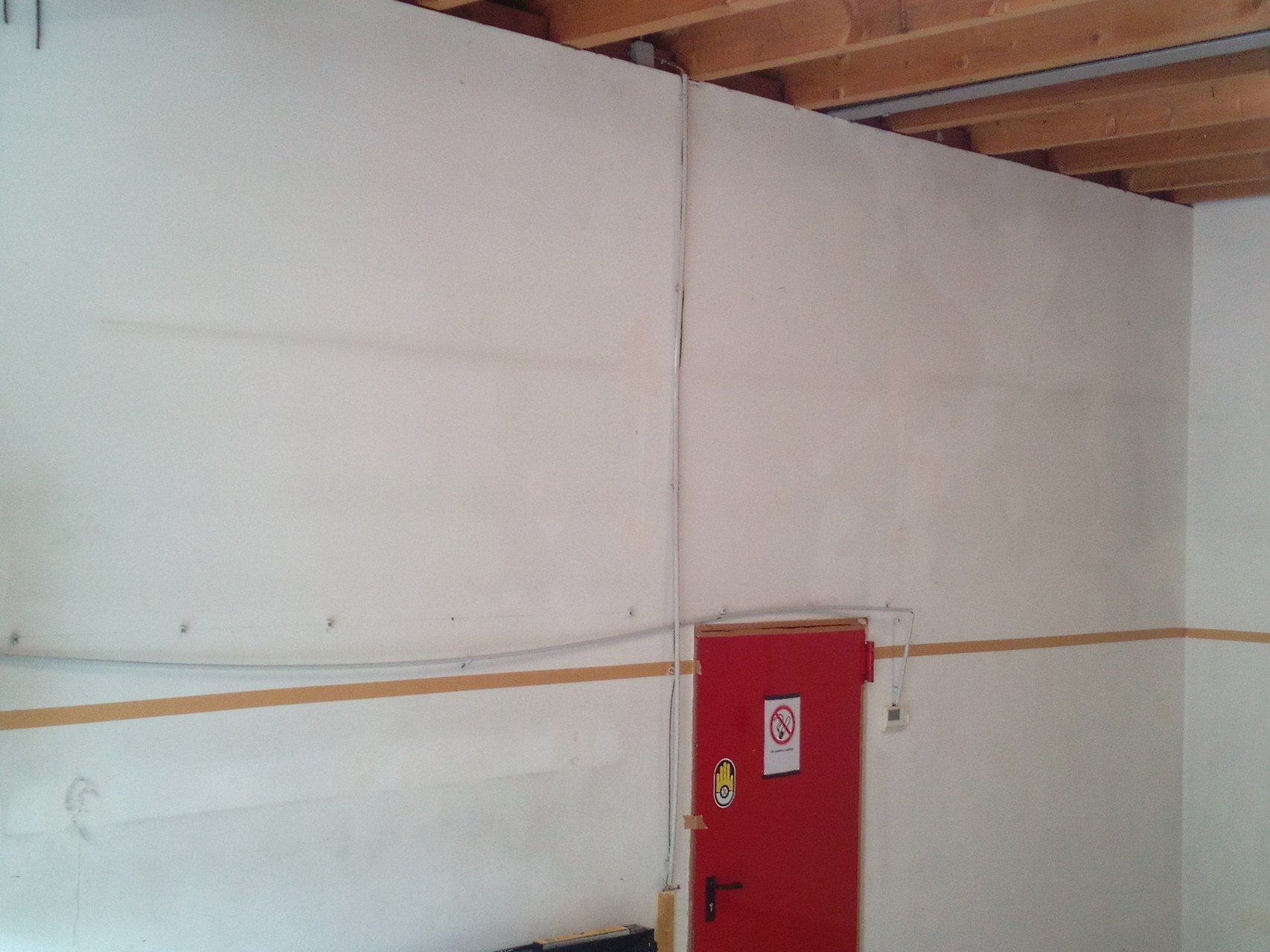 Unsere Fahrzeughalle erstrahlt im neuen Glanz