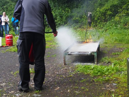 Feuerlöschervorführung
