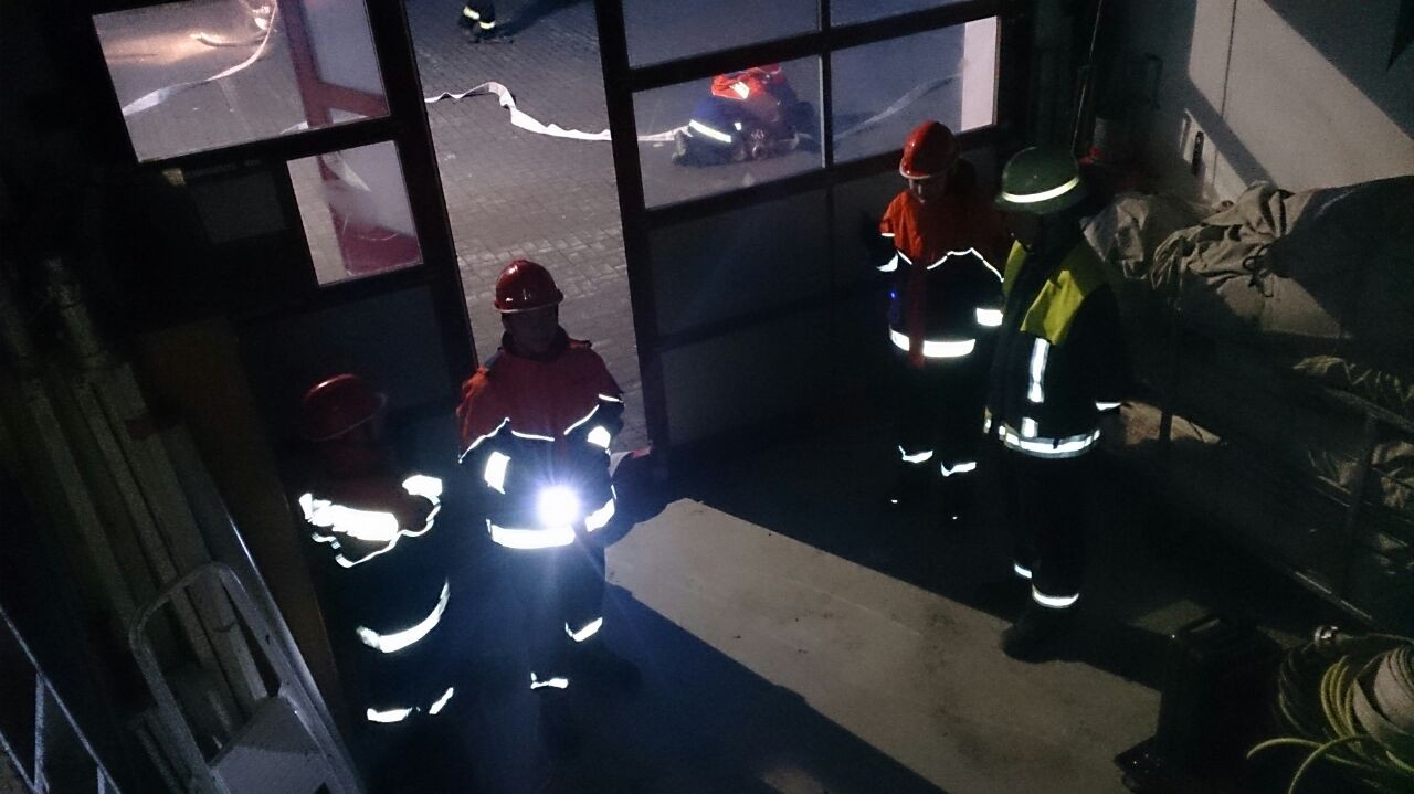 Brandübung der Jugendfeuerwehr im Feuerwehrhaus
