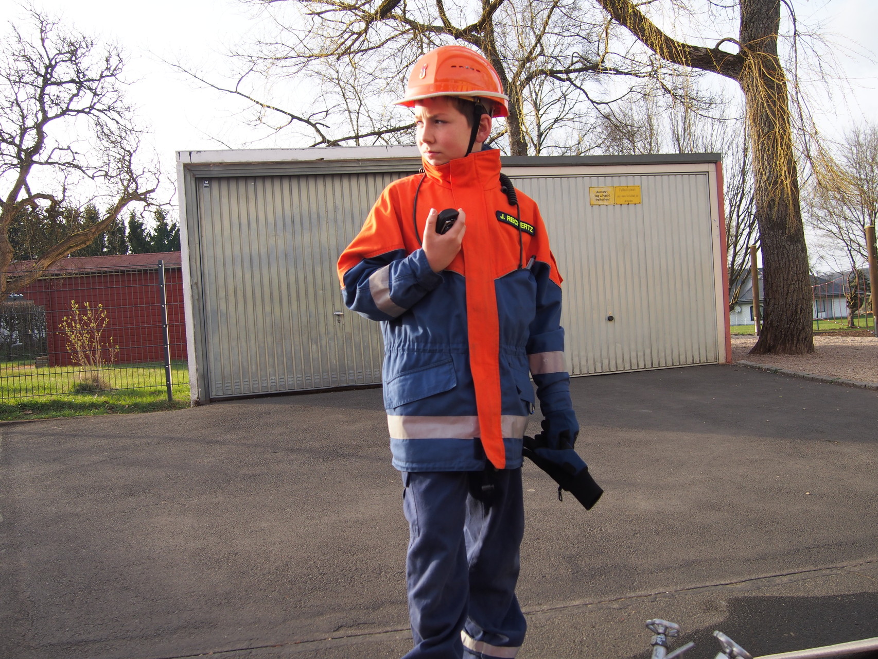 Gemeinschaftsübung mit der  Jugendfeuerwehr Dreis-Brück  an der Grundschule Dockweiler   am 13.04.2015