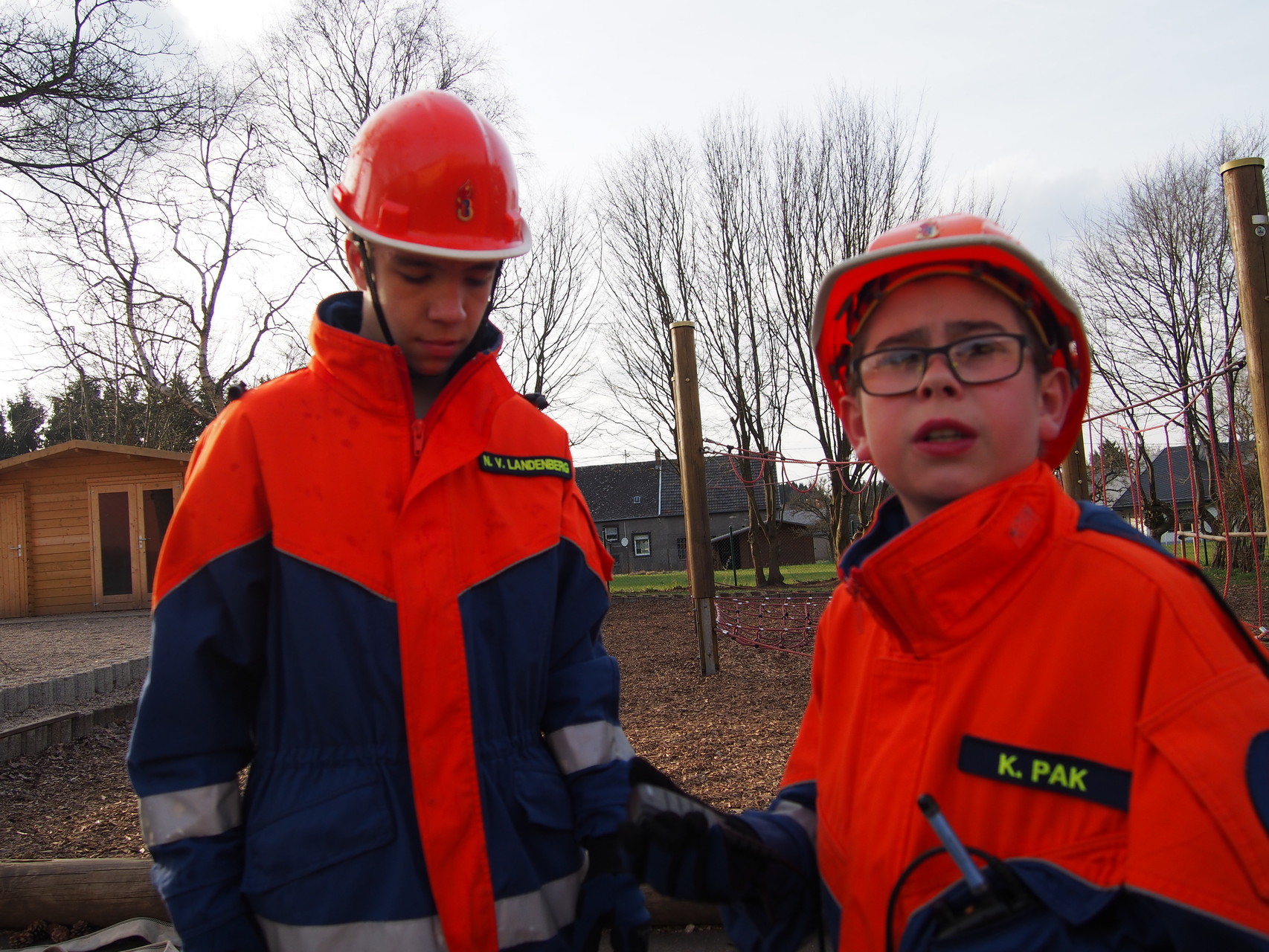 Gemeinschaftsübung mit der  Jugendfeuerwehr Dreis-Brück  an der Grundschule Dockweiler   am 13.04.2015