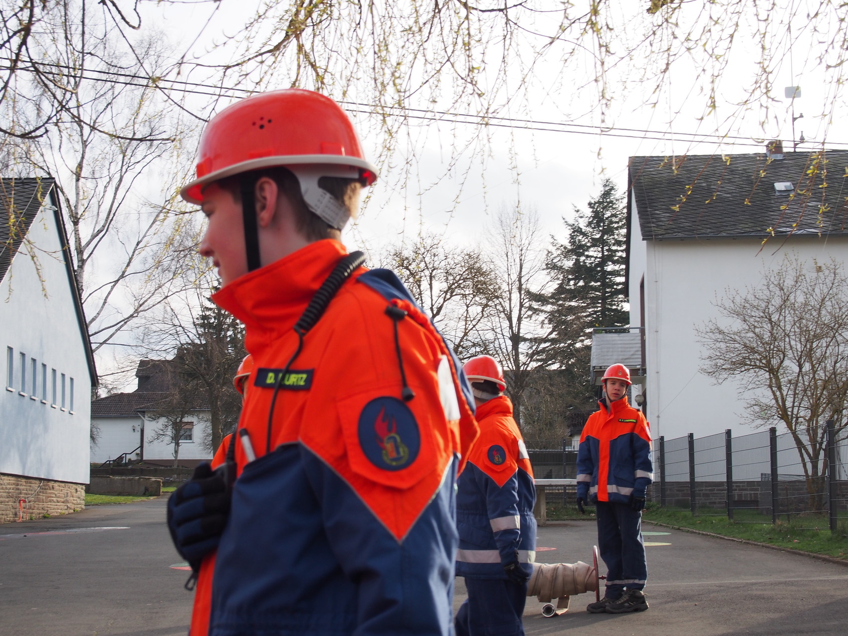 Gemeinschaftsübung mit der  Jugendfeuerwehr Dreis-Brück  an der Grundschule Dockweiler   am 13.04.2015